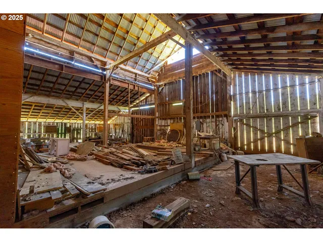 $750,000 | 5005 Caves Highway, Cave Junction, OR 97523