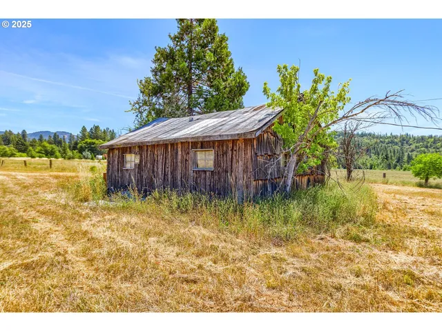 $750,000 | 5005 Caves Highway, Cave Junction, OR 97523