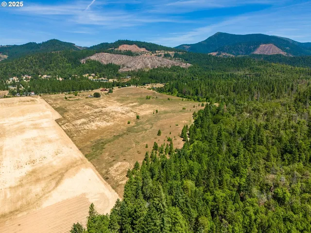 $750,000 | 5005 Caves Highway, Cave Junction, OR 97523