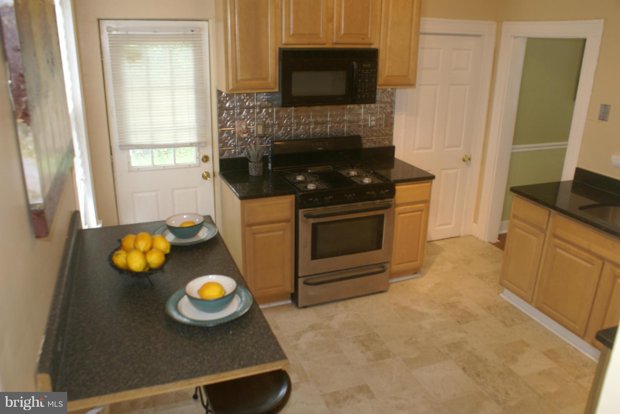 4017 Bonner Road Baltimore, MD 21216 - Photo 14 of 30 Kitchen