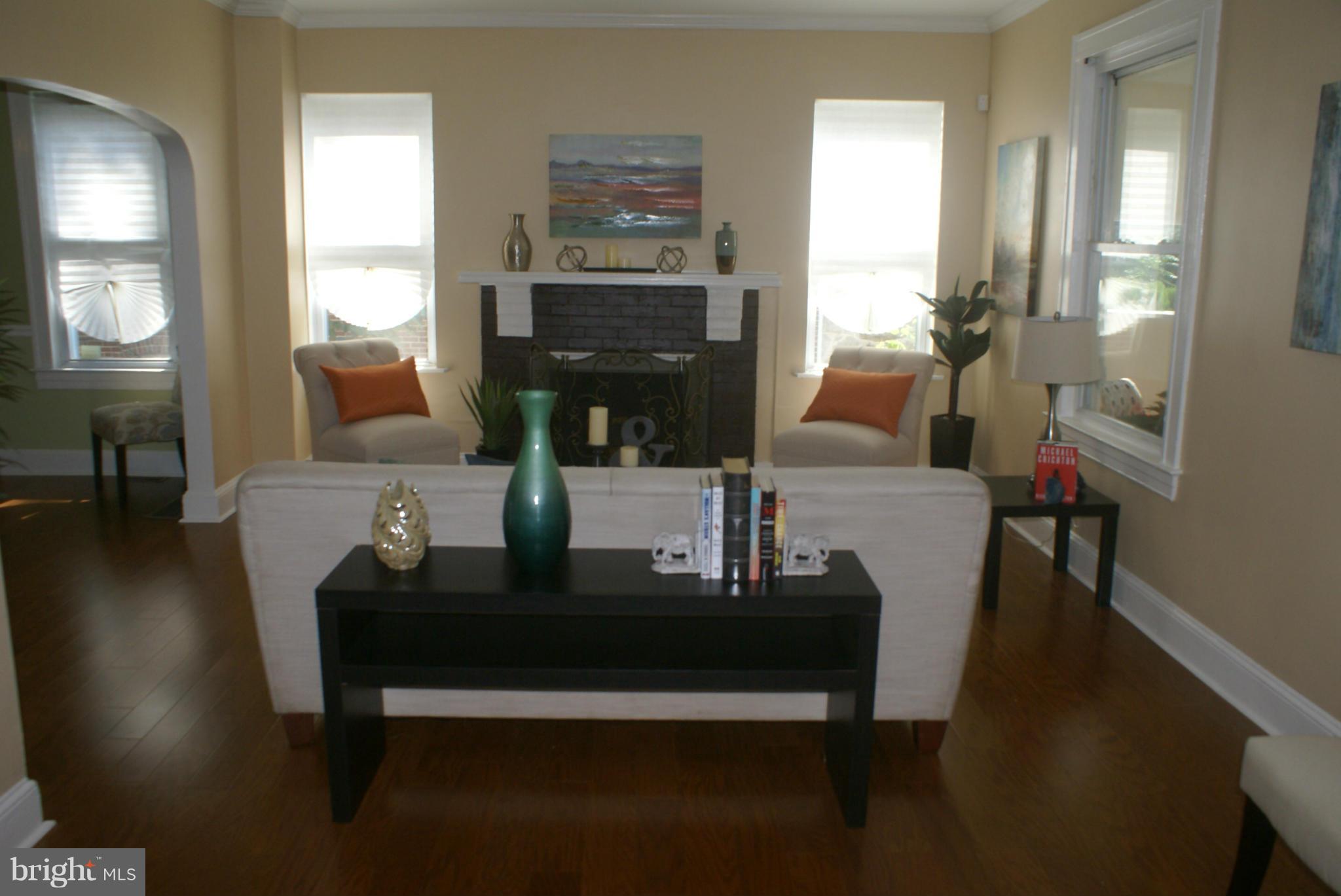 4017 Bonner Road Baltimore, MD 21216 - Photo 3 of 30 Living Room
