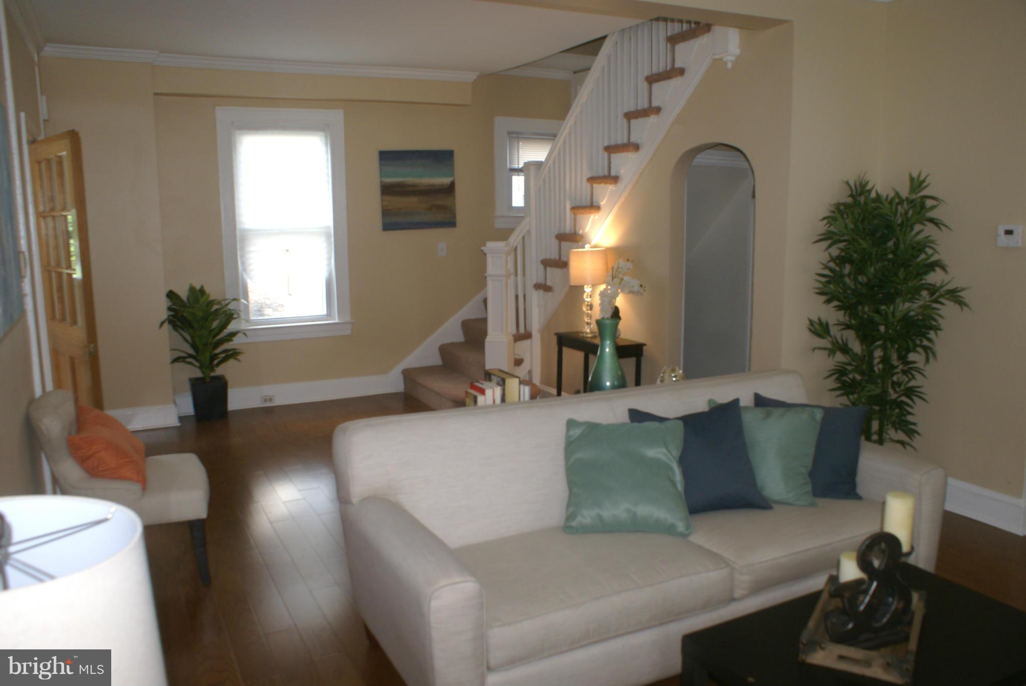 4017 Bonner Road Baltimore, MD 21216 - Photo 7 of 30 Living Room