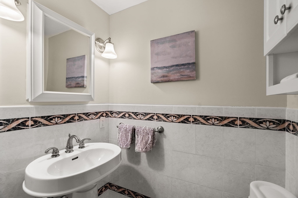 10 Brookbridge Road Peabody, MA 01960 - Photo 11 of 25 Gallery Image 11