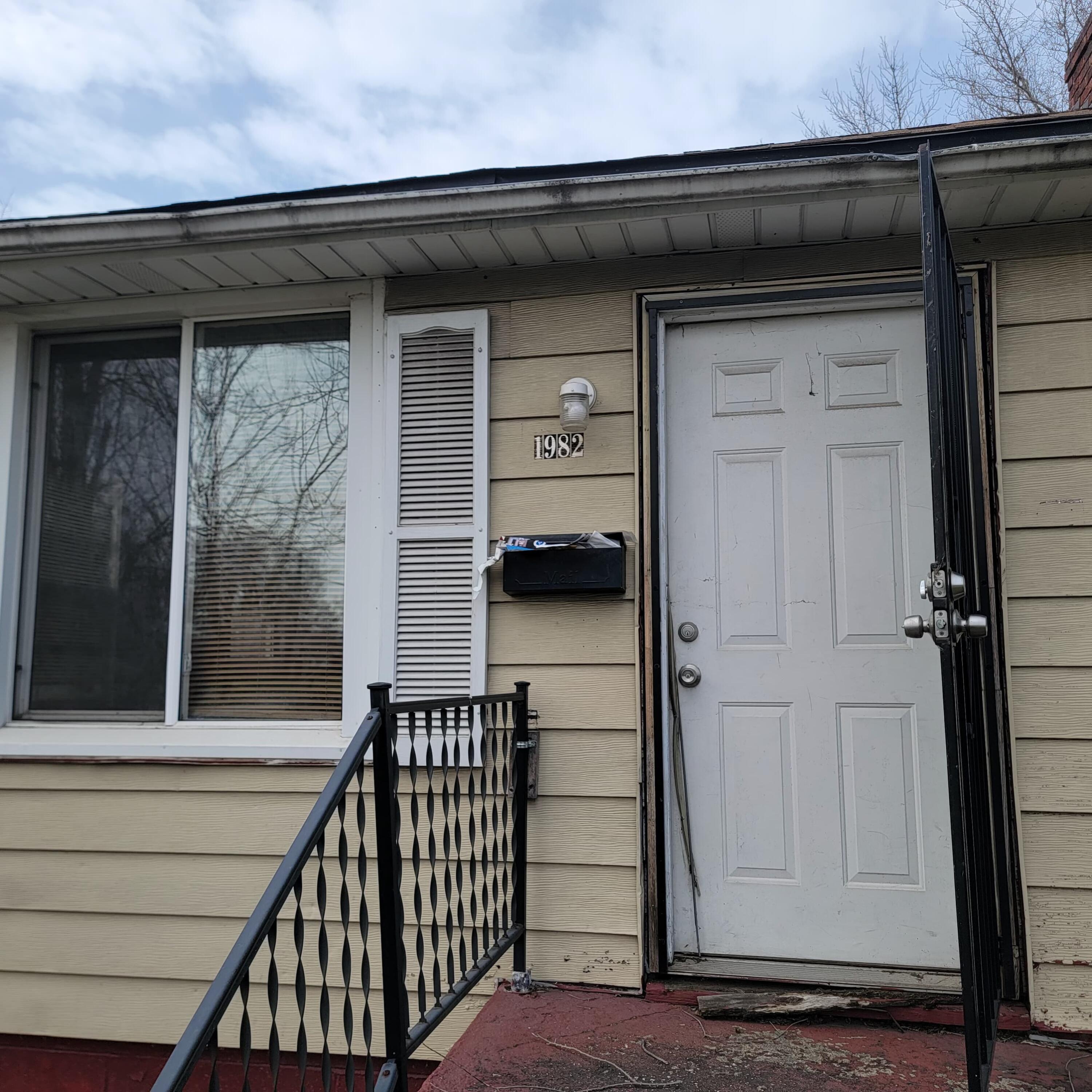 1982 Cleveland Street Gary, IN 46404 - Photo 4 of 57 2999x2999