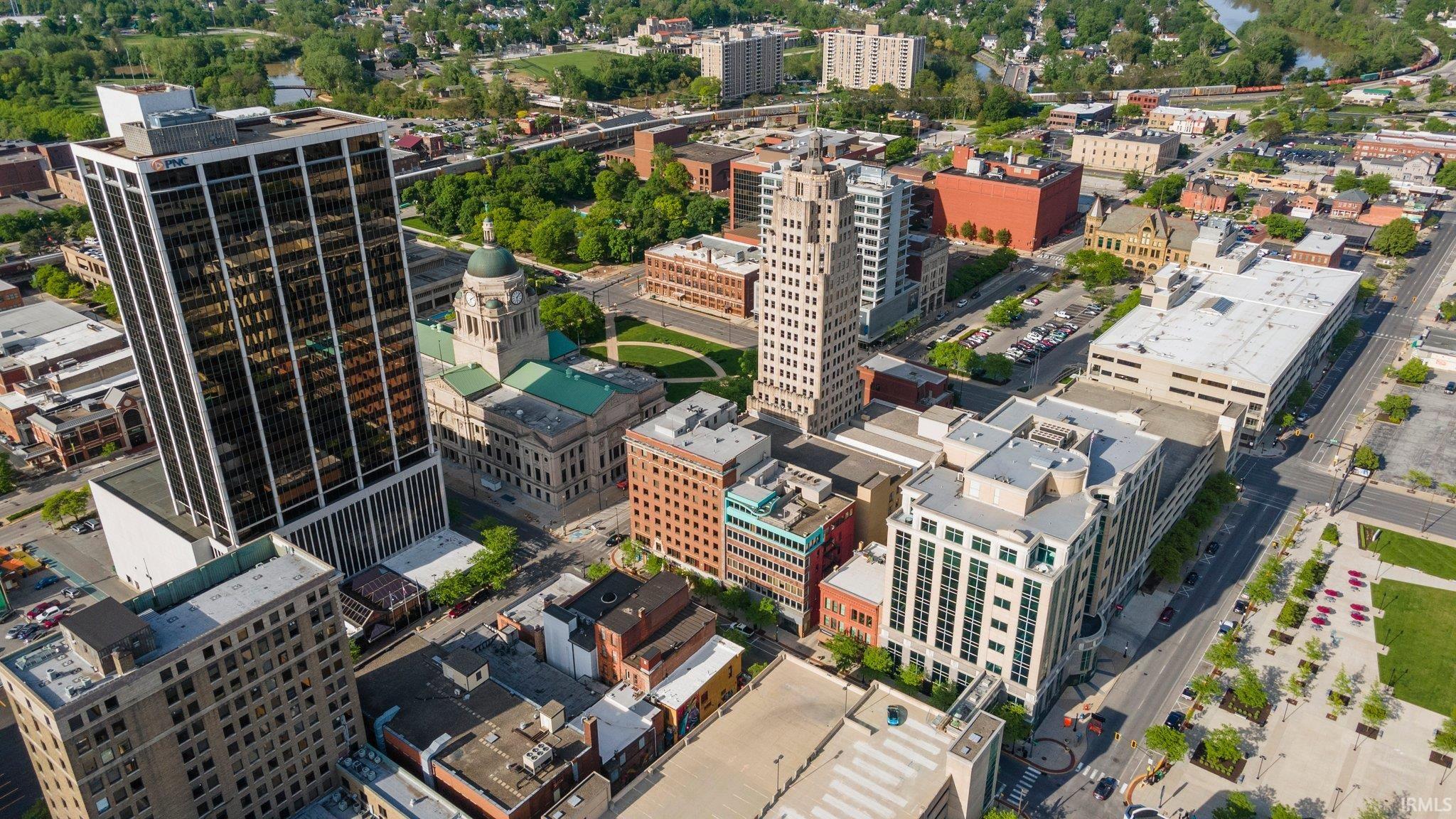 812 South Calhoun Street Fort Wayne, IN 46802 - Photo 3 of 28