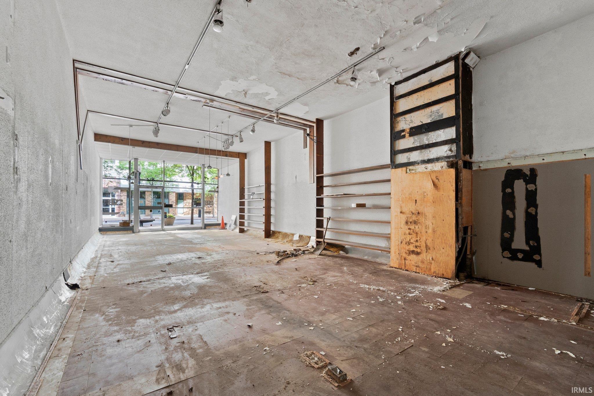 812 South Calhoun Street Fort Wayne, IN 46802 - Photo 6 of 28