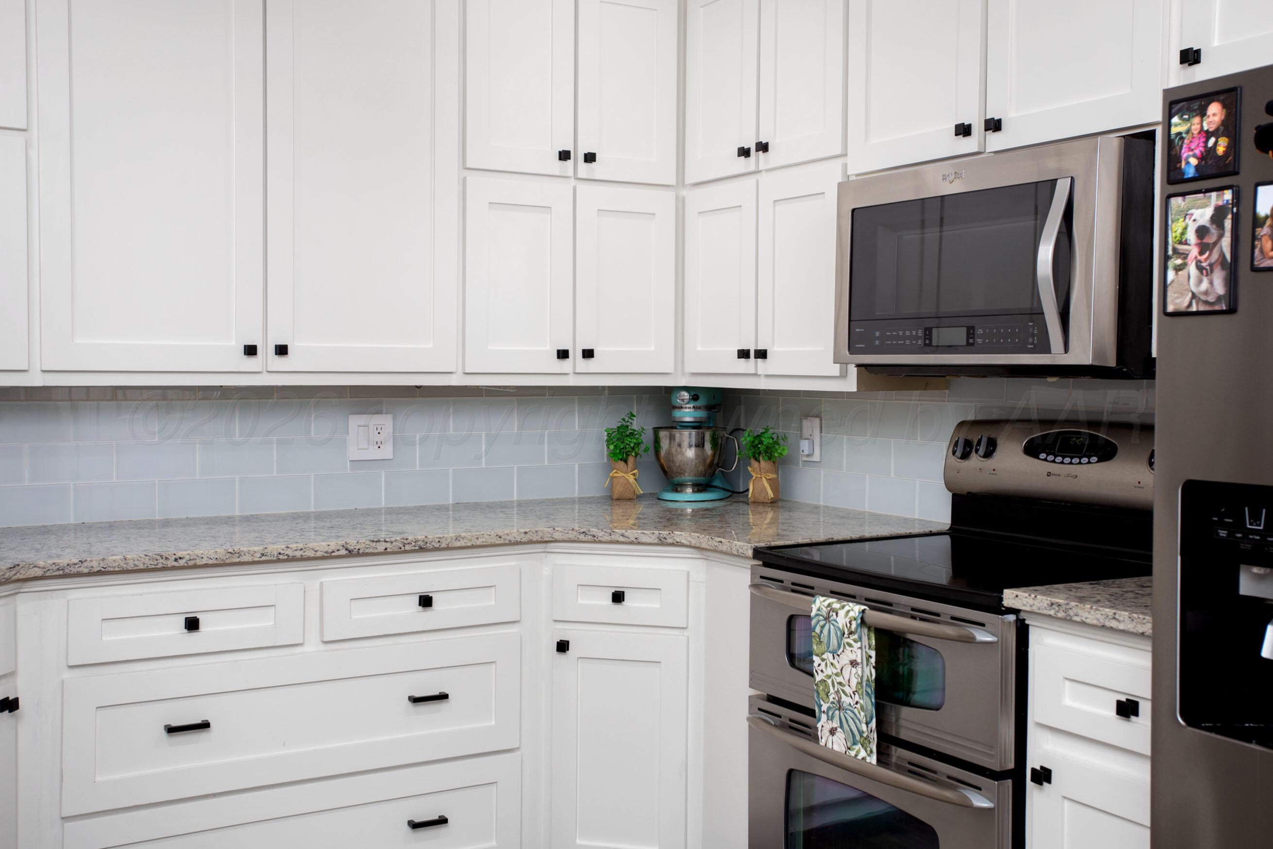 6102 Gainsborough Road Amarillo, TX 79106 - Photo 12 of 38 2