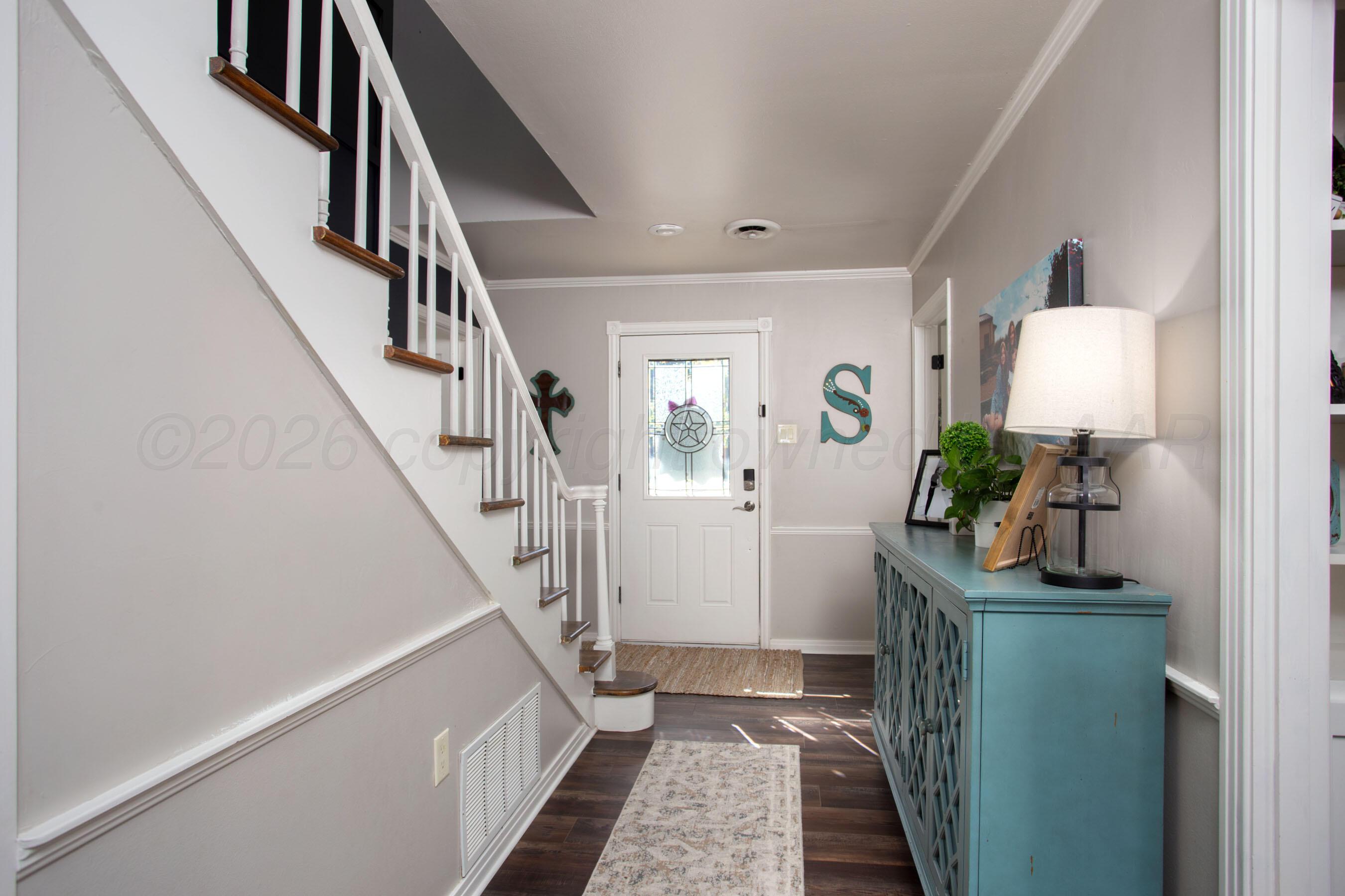 6102 Gainsborough Road Amarillo, TX 79106 - Photo 3 of 38 15