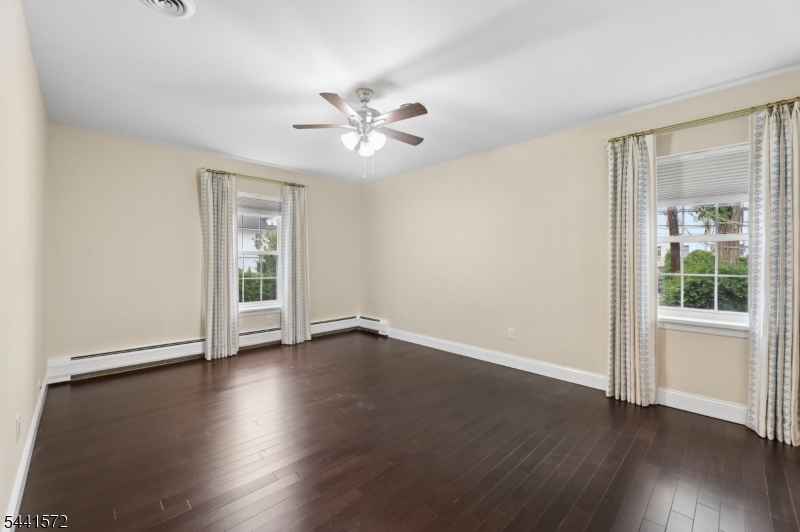 364 East Ridgewood Avenue, Unit 3 Ridgewood, NJ 07450 - Photo 16 of 32