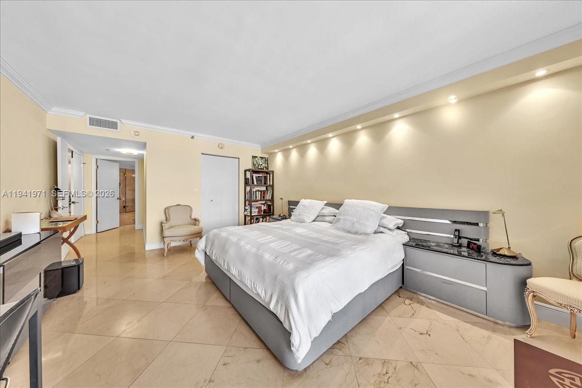 8877 Collins Avenue, Unit PH2 Surfside, FL 33154 - Photo 34 of 52