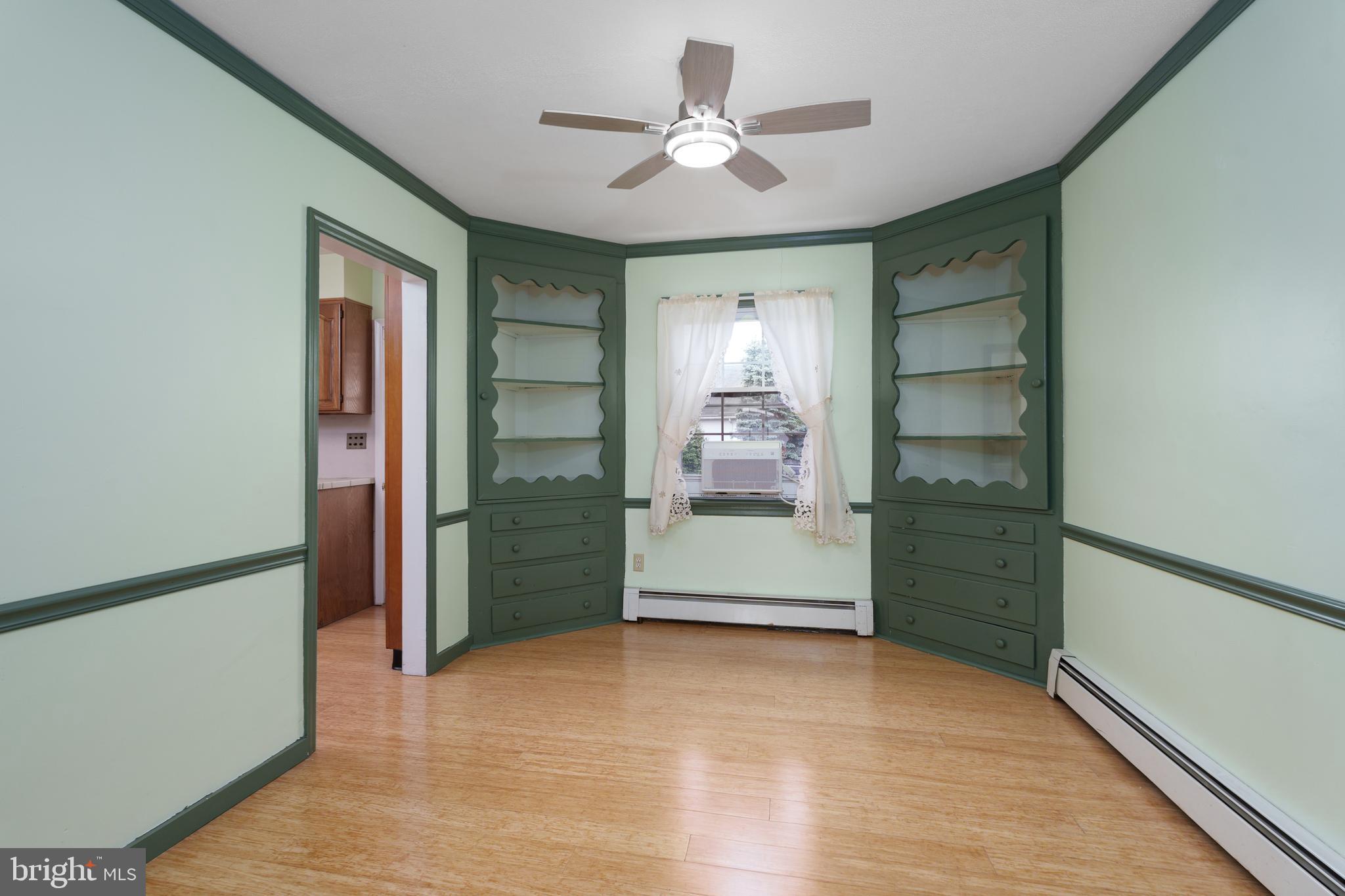 953 Klockner Road Hamilton, NJ 08619 - Photo 15 of 43 Dining Room with Built-Ins