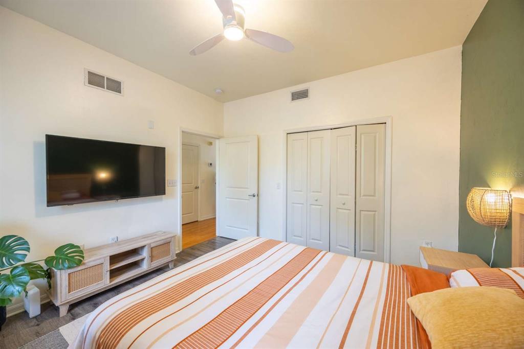 20 Southwest 6th Street, Unit 211 Gainesville, FL 32601 - Photo 13 of 19
