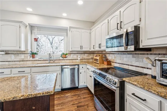 $440,000 | 7708 North Atkins Place, Kansas City, MO 64152