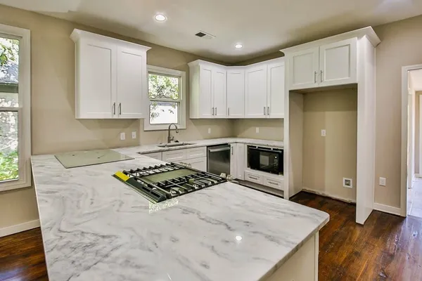 $2,500 | 2029 Felix Avenue, Memphis, TN 38104