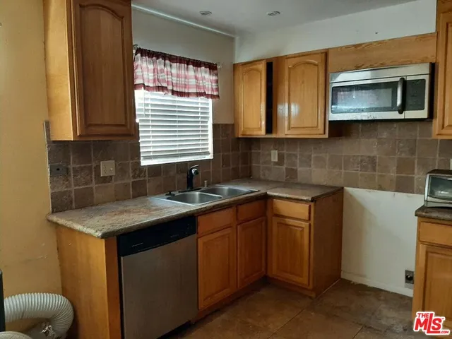 $400,000 | 719 North Eucalyptus Avenue, Unit 6C, Inglewood, CA 90302