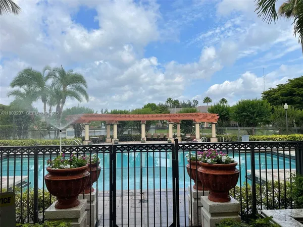 $1,890 | 4191 Haverhill Road, Unit 409, West Palm Beach, FL 33417