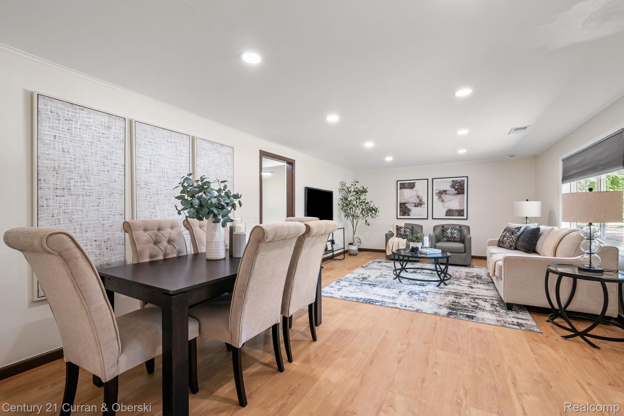 2374 Lakena Road West Bloomfield, MI 48324 - Photo 22 of 60 22-web-or-mls-P2630243.jpg