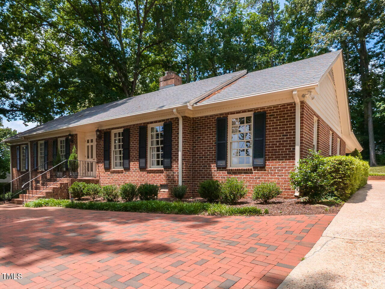 3209 Northampton Street Raleigh, NC 27609 - Photo 1 of 31 003-1280x960-3209-northampton-street