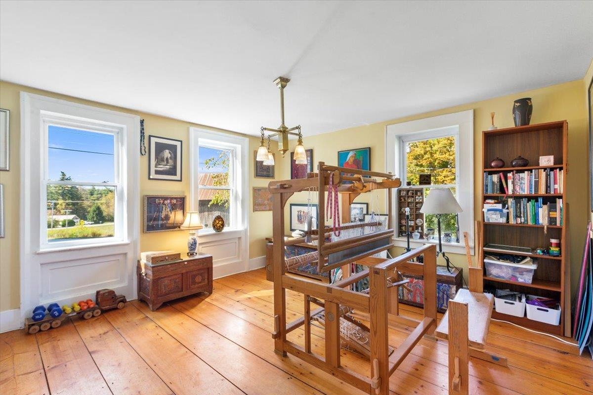 21 County Road Pownal, VT 05261 - Photo 16 of 43