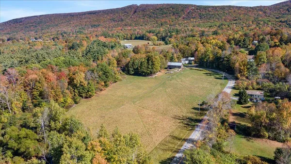 $450,000 | 21 County Road, Pownal, VT 05261