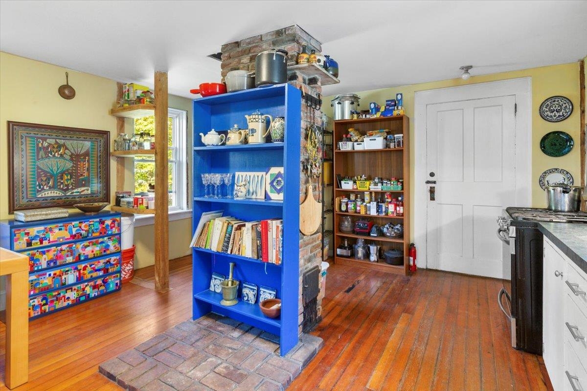 21 County Road Pownal, VT 05261 - Photo 7 of 43