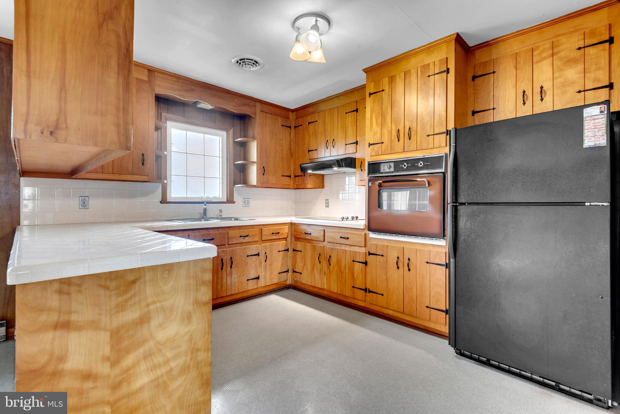 8629 Airy Hill Road Chestertown, MD 21620 - Photo 15 of 45 Large Kitchen with Pool View