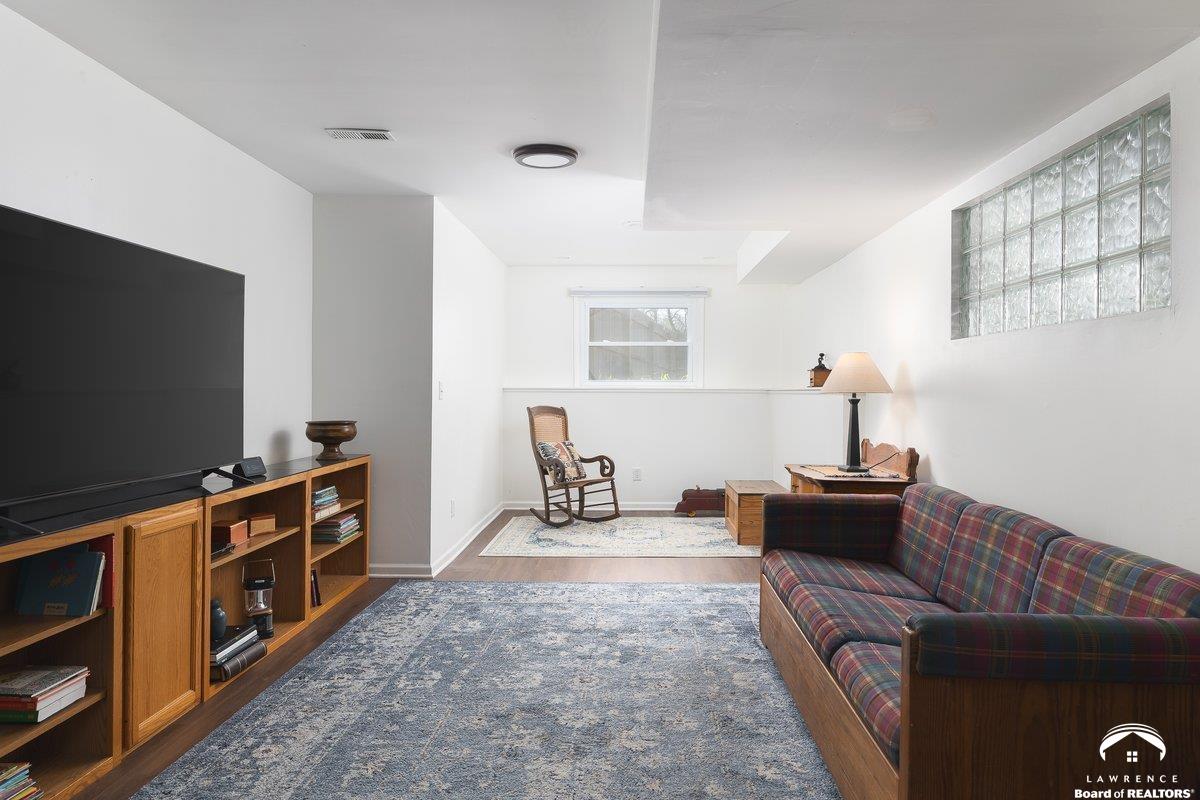 1029 Eldridge Street Lawrence, KS 66049 - Photo 19 of 27