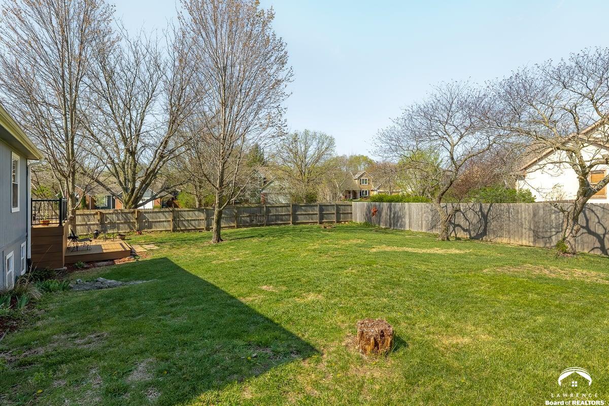 1029 Eldridge Street Lawrence, KS 66049 - Photo 25 of 27