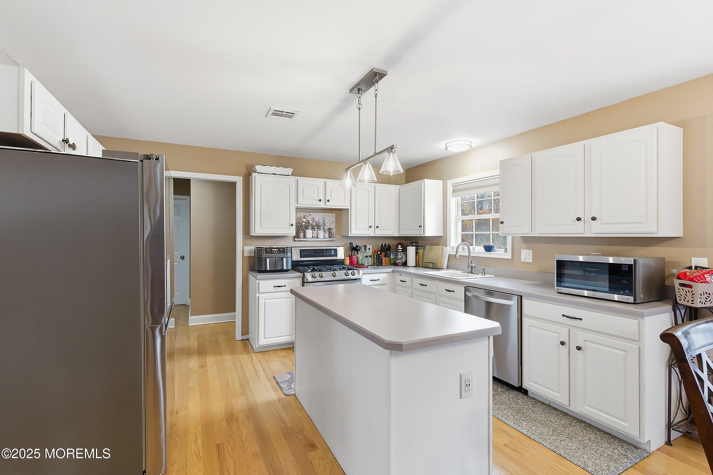 649 Toms River Road Jackson, NJ 08527 - Photo 13 of 49 17-Kitchen 1A