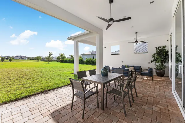 $2,985,000 | 20076 Southeast Bridgewater Drive, Jupiter, FL 33458