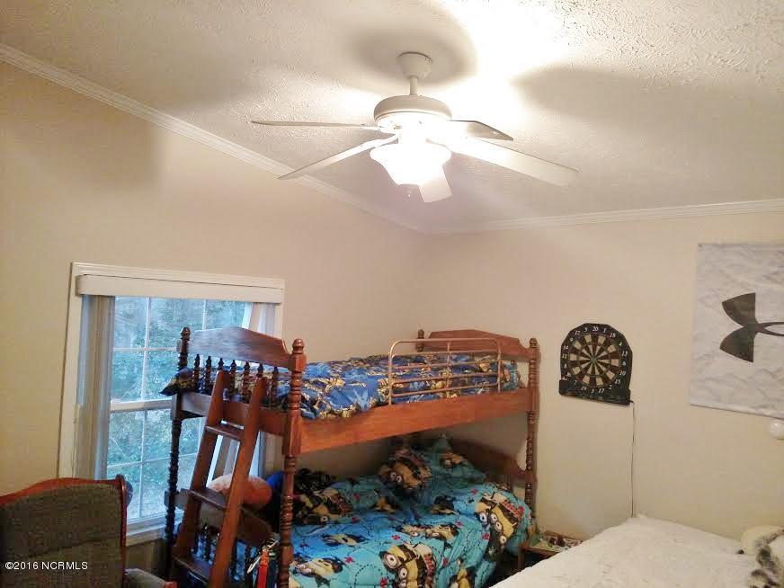 206 Heathcliff Road Wilmington, NC 28409 - Photo 14 of 16 Second Bedroom
