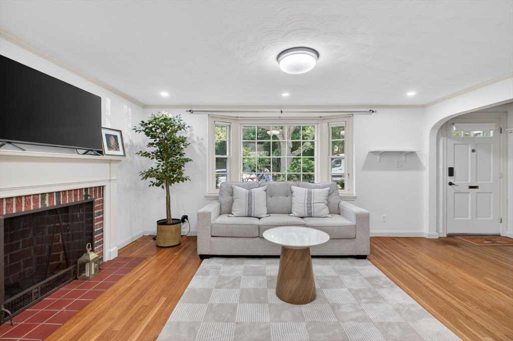 64 Redlands Road Boston, MA 02132 - Photo 4 of 37