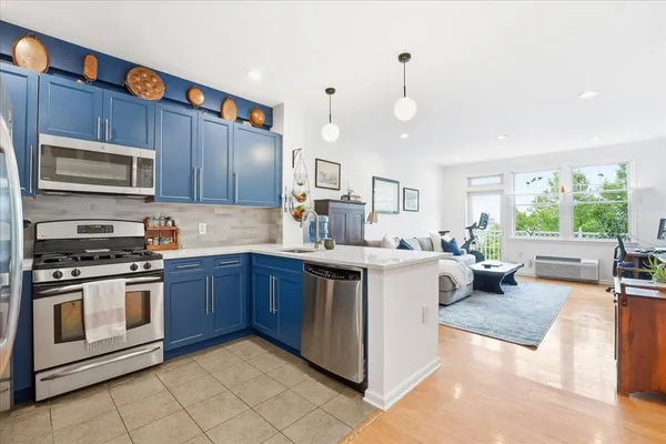 $3,400 | 15 Freedom Way, Unit 406, Jersey City, NJ 07305