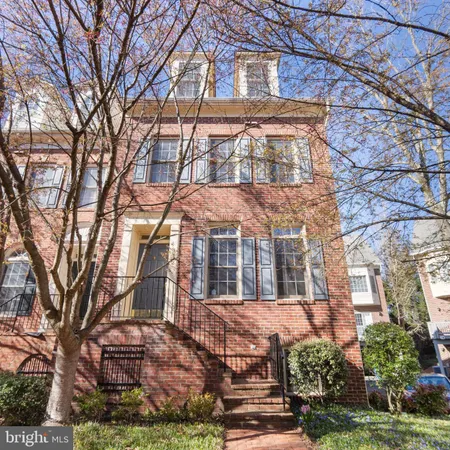 $979,000 | 8882 Ashgrove House Lane, Vienna, VA 22182