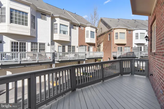 $979,000 | 8882 Ashgrove House Lane, Vienna, VA 22182