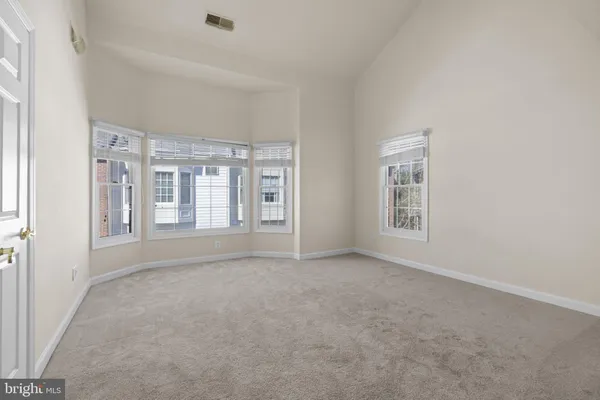 $949,900 | 8882 Ashgrove House Lane, Vienna, VA 22182