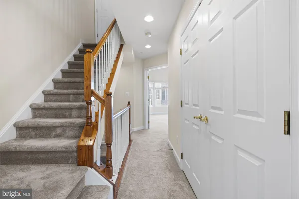 $949,900 | 8882 Ashgrove House Lane, Vienna, VA 22182