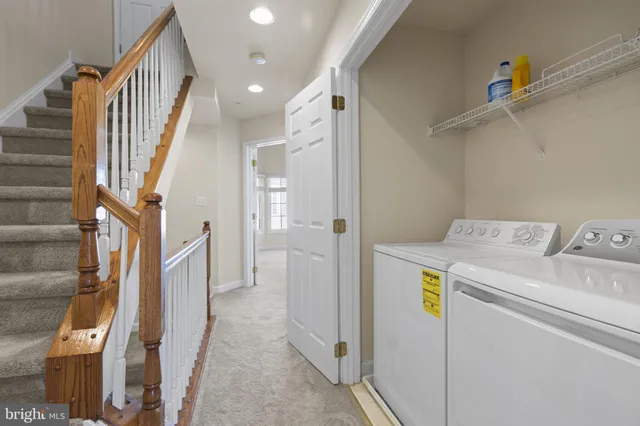 $979,000 | 8882 Ashgrove House Lane, Vienna, VA 22182