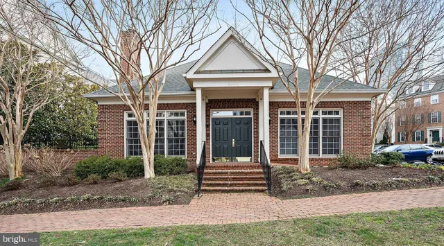 $979,000 | 8882 Ashgrove House Lane, Vienna, VA 22182