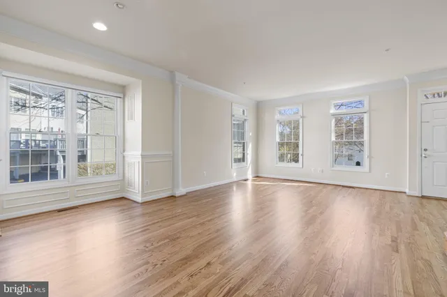 $979,000 | 8882 Ashgrove House Lane, Vienna, VA 22182