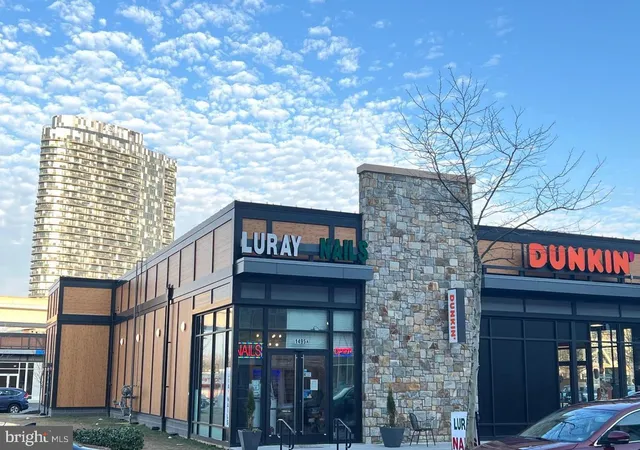 $979,000 | 8882 Ashgrove House Lane, Vienna, VA 22182