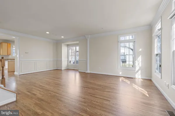 $949,900 | 8882 Ashgrove House Lane, Vienna, VA 22182