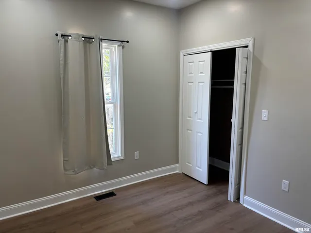 $129,900 | 312 West Sycamore Street, Carbondale, IL 62901