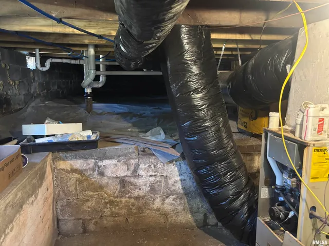 $129,900 | 312 West Sycamore Street, Carbondale, IL 62901