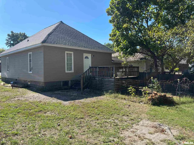 $129,900 | 312 West Sycamore Street, Carbondale, IL 62901