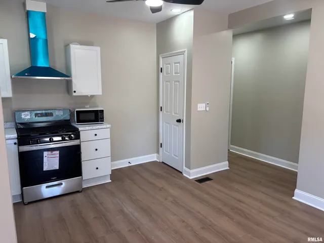 $129,900 | 312 West Sycamore Street, Carbondale, IL 62901