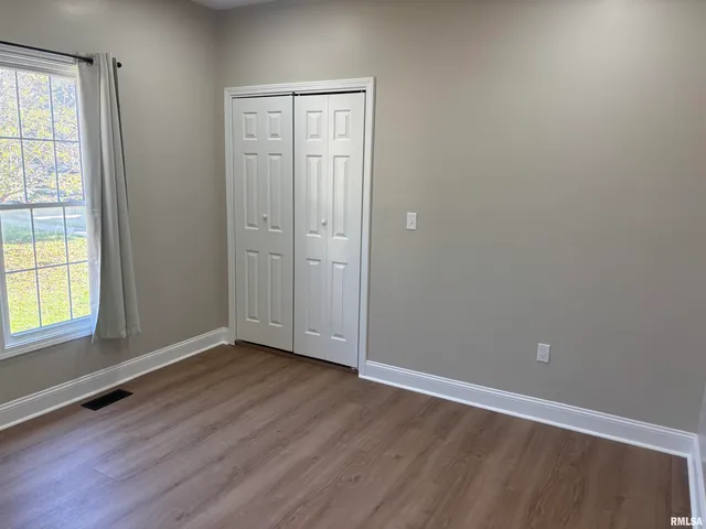 $129,900 | 312 West Sycamore Street, Carbondale, IL 62901