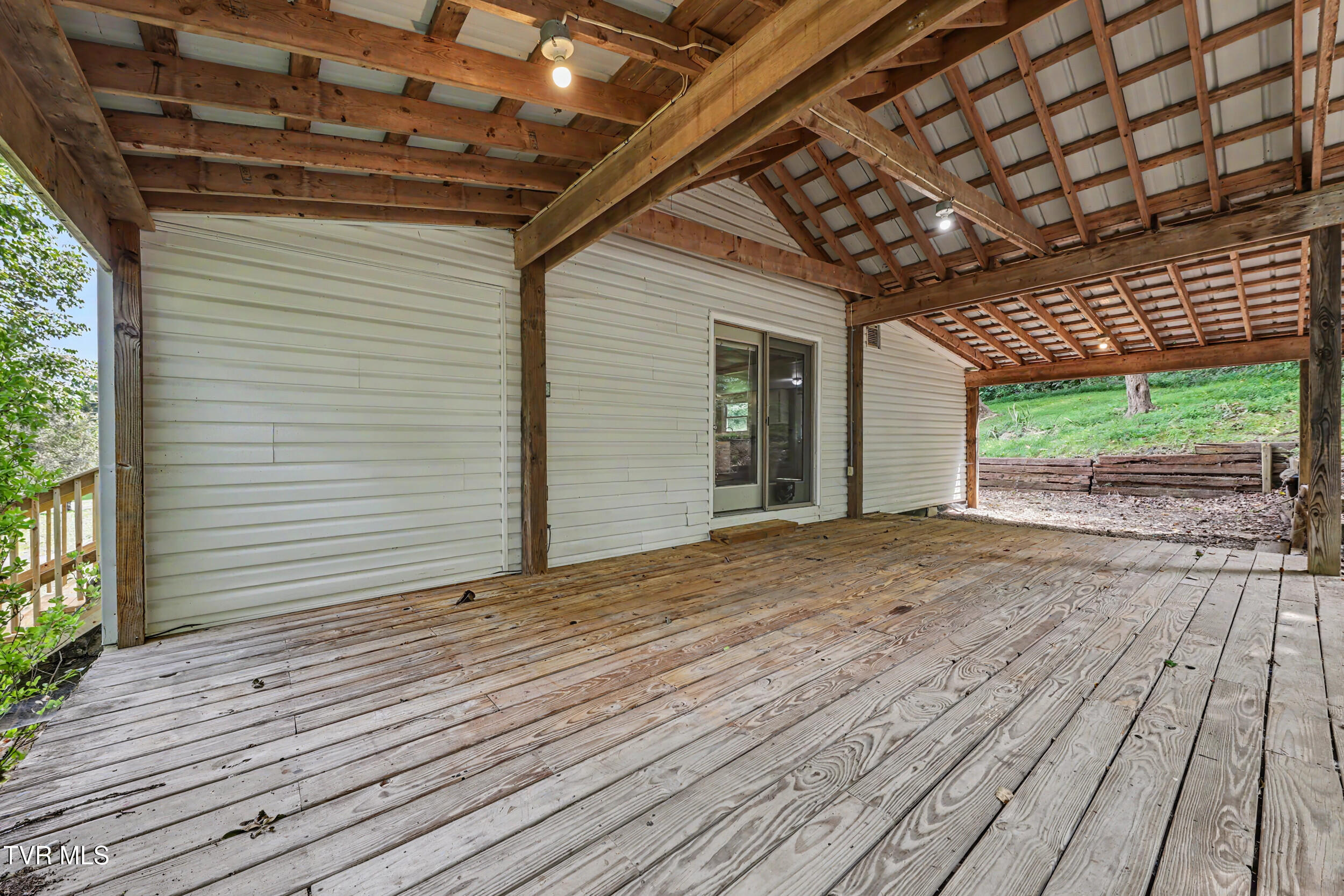 380 Mulberry Road Greeneville, TN 37745 - Photo 9 of 42 34_img_0305