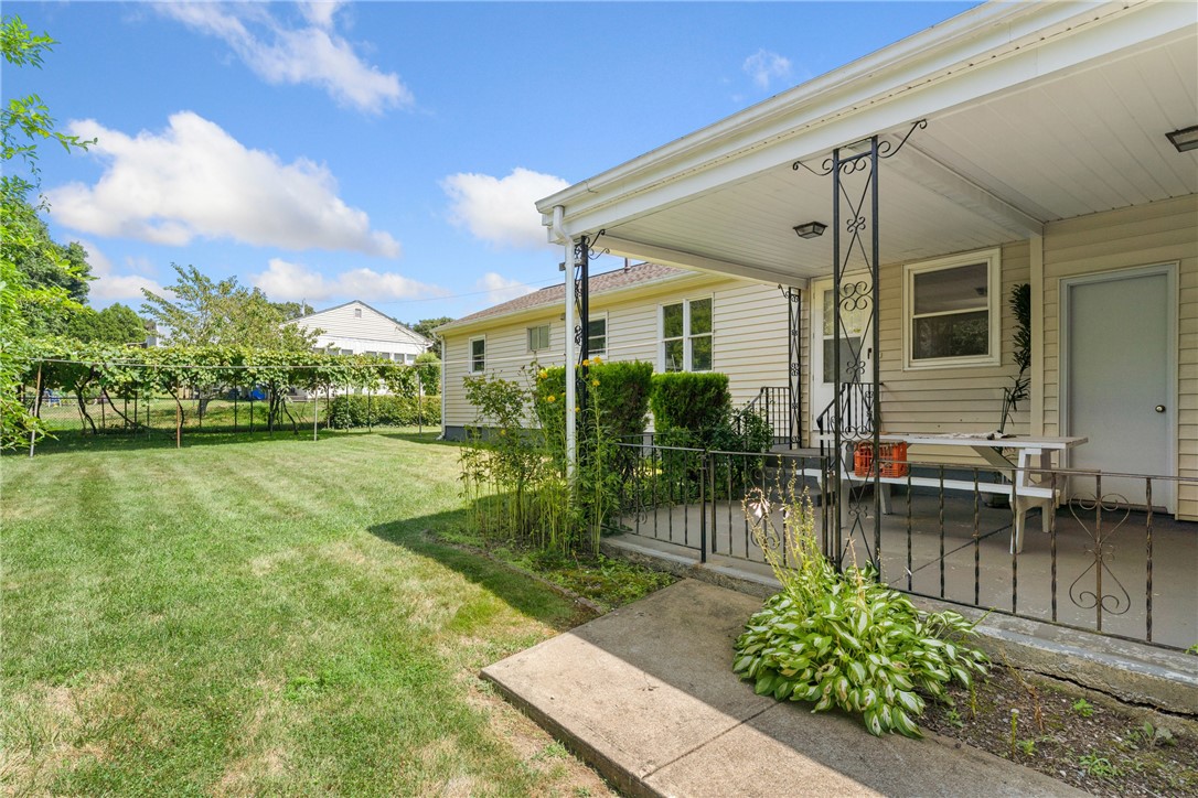 68 Canario Drive Warren, RI 02885 - Photo 36 of 40