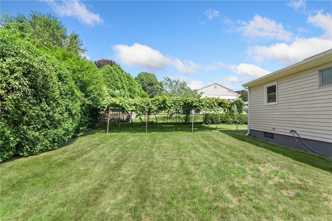 68 Canario Drive Warren, RI 02885 - Photo 37 of 40